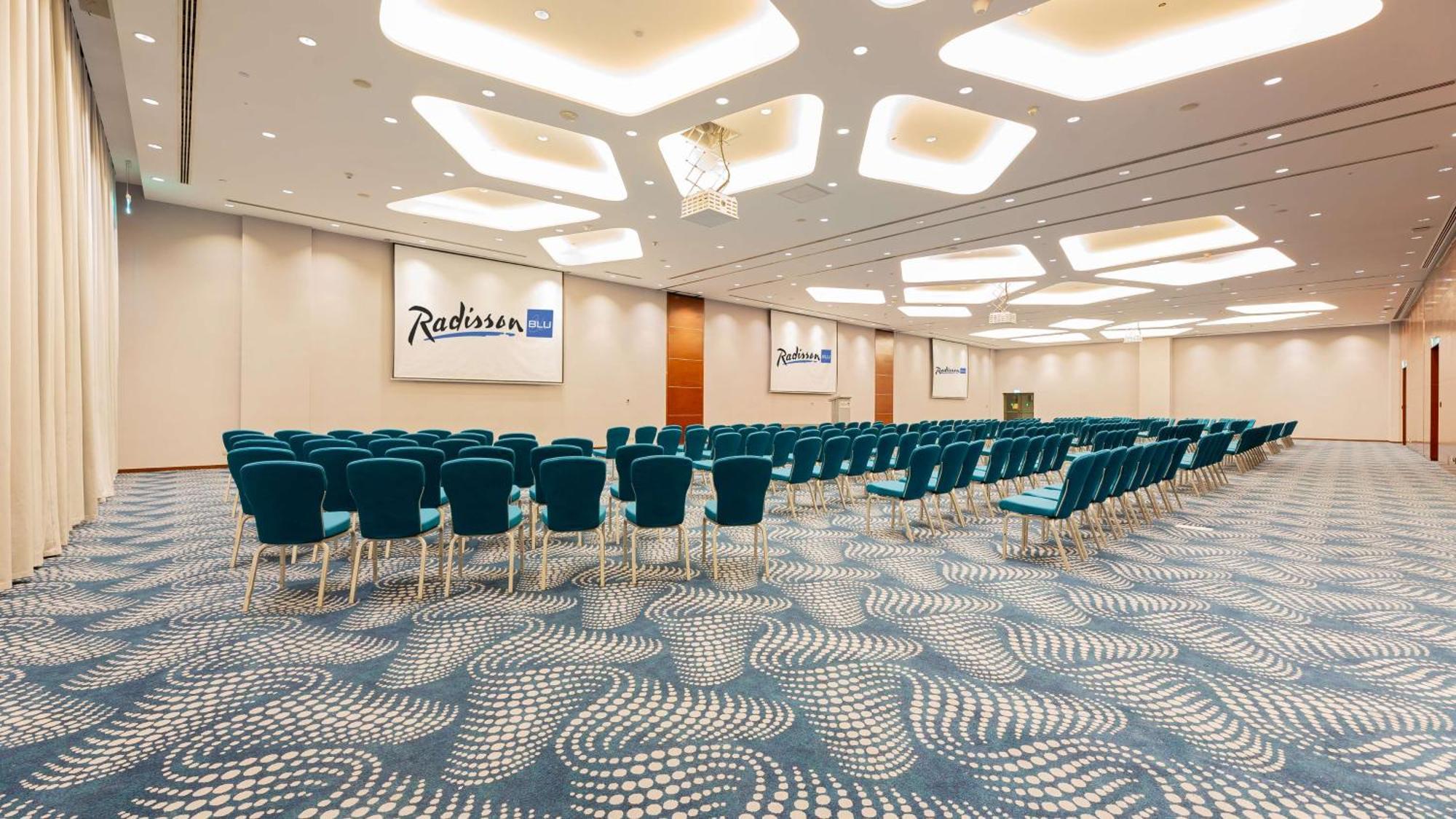 Radisson Blu Hotel, Nairobi Upper Hill Exterior photo